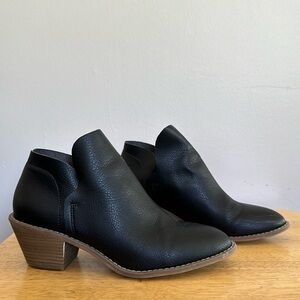 Universal Thread Booties